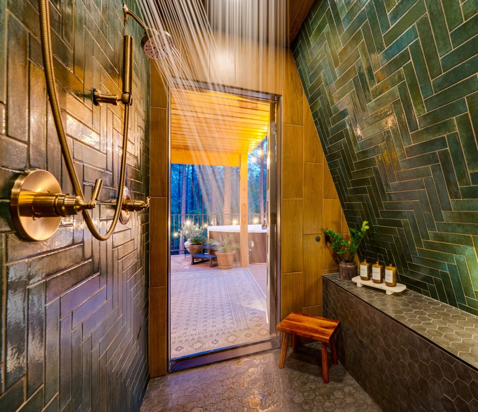 Romantic Luxury A-Frame Cabin in the Pines — photo 2