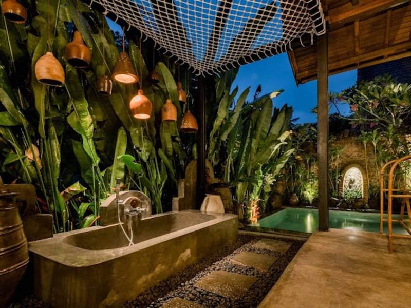 PabuanVilla, private, etnik & Impressive honeymoon 1