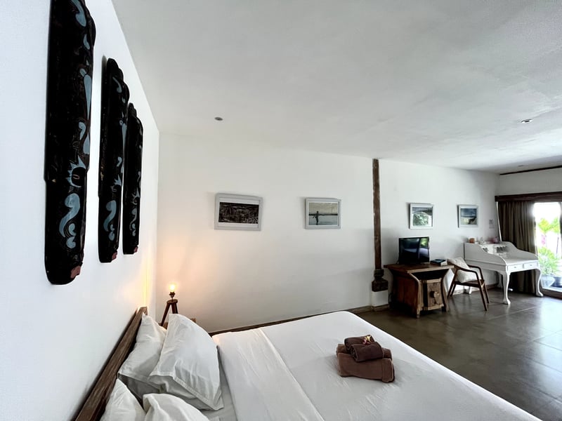 Huge 20m Private Pool / Balinese Style Villa 6