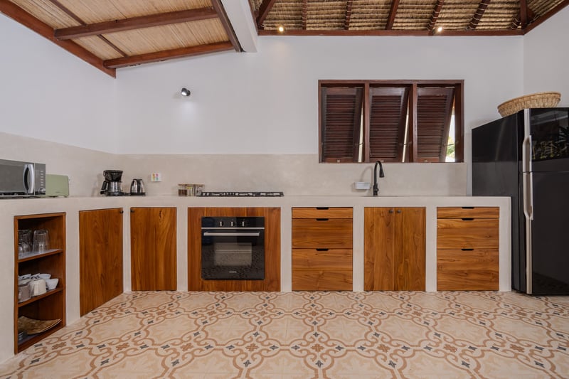 XL Tropical Estate • 4BR • Quiet • Next to POI 11