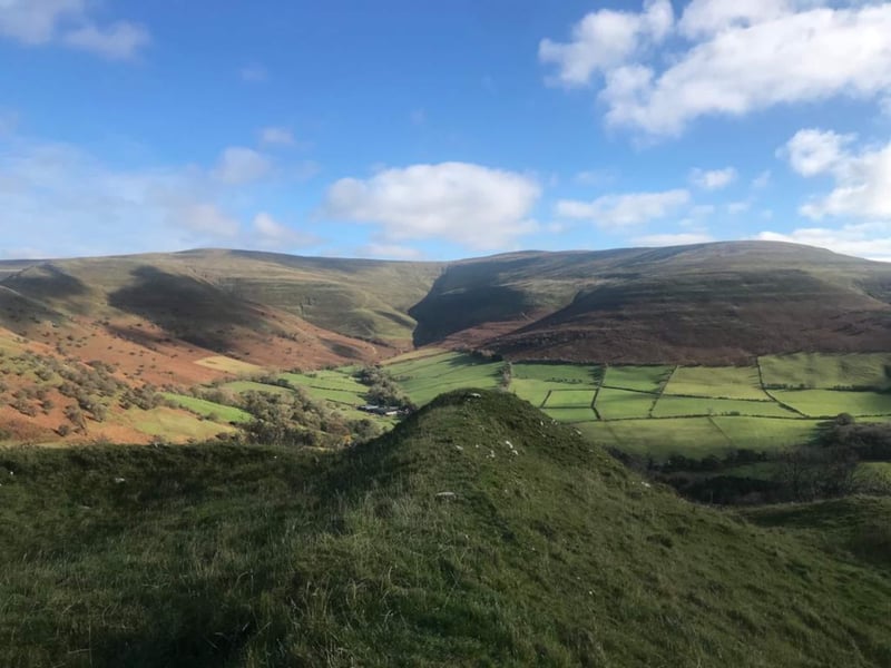 12 Crickhowell Cottages, Town Centre Location 35