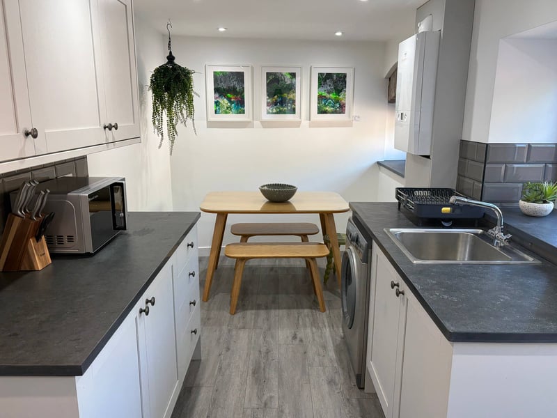 10 Crickhowell Cottages, Town Centre Location 18