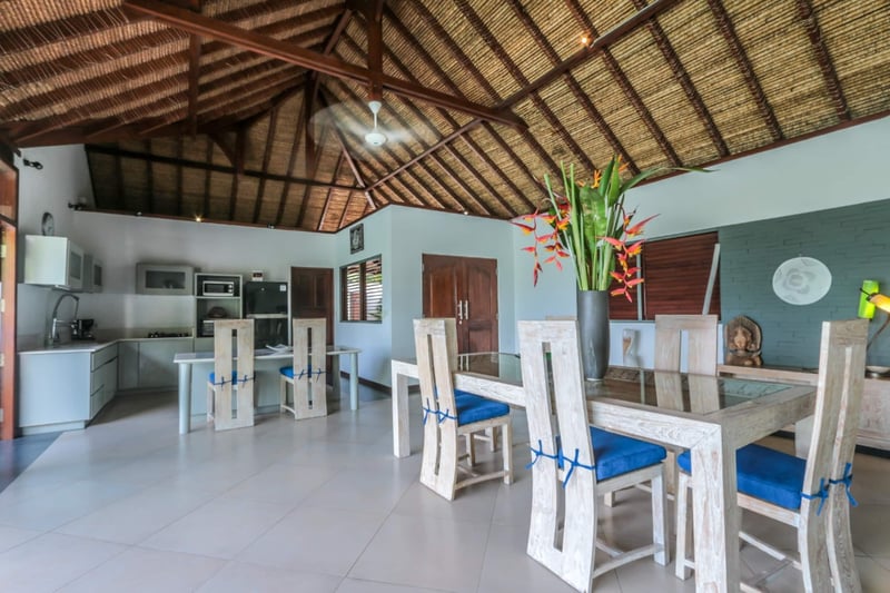 Spacious 3 Bedroom 
Villa Maya Aseman Bagus 13