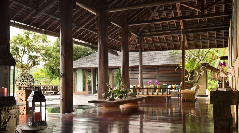 Kamaniiya River Villa Sayan 5