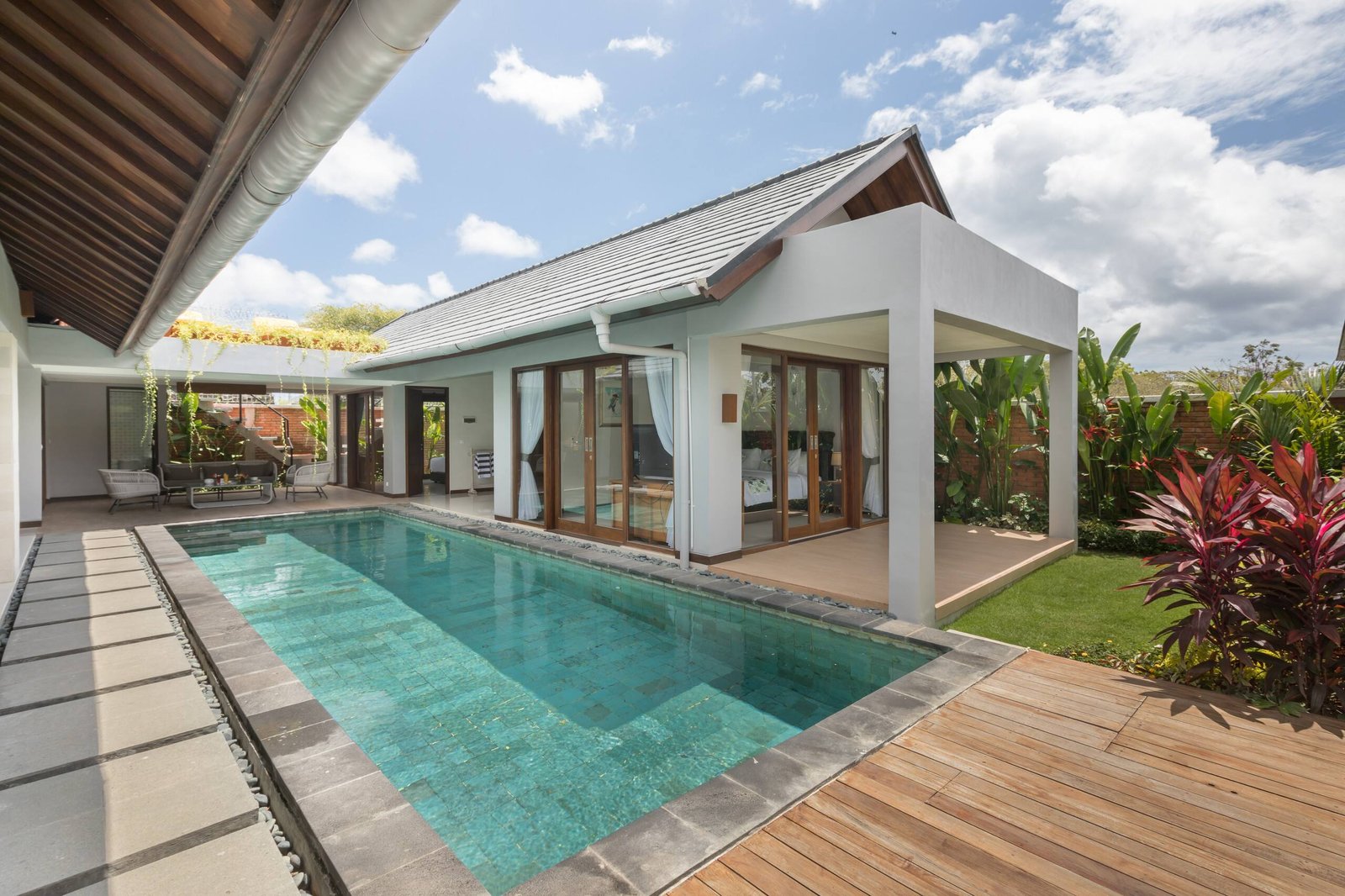 Paradise Surfer Beach 2BR Villa at Balangan — photo 2