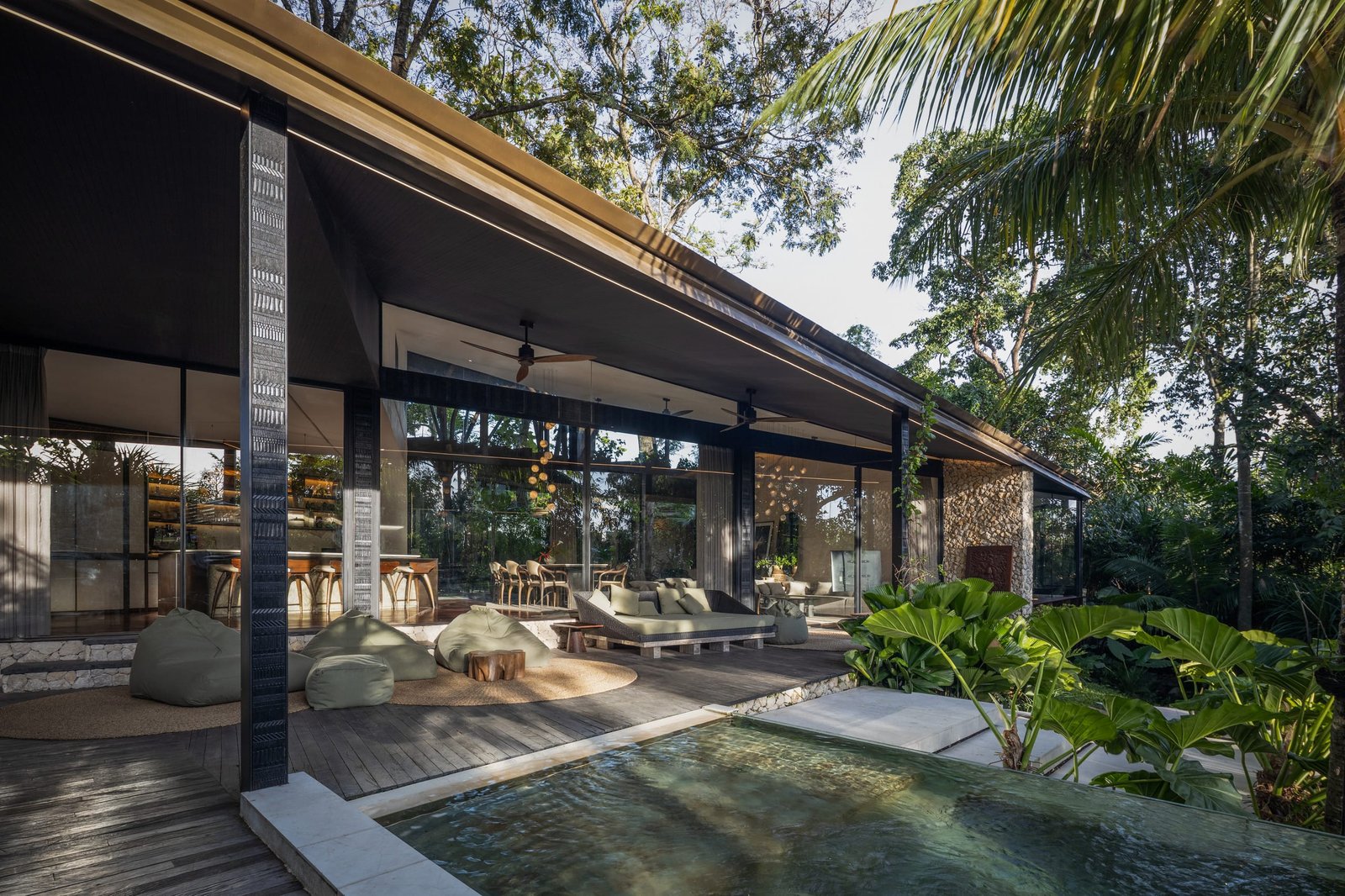 Lost Villa | Award-Winning Estate + 5-Star Staff — photo 2