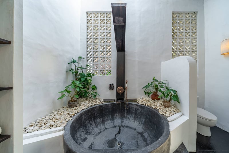 Yuka : Tropical Sunset Escape – 3BR Canggu Villa 29