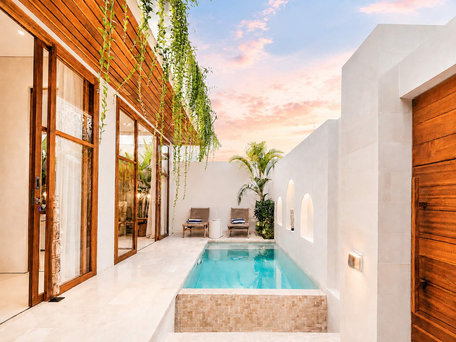 Cozy Romantic Villa | Pool, Beach & Workspace — photo 2
