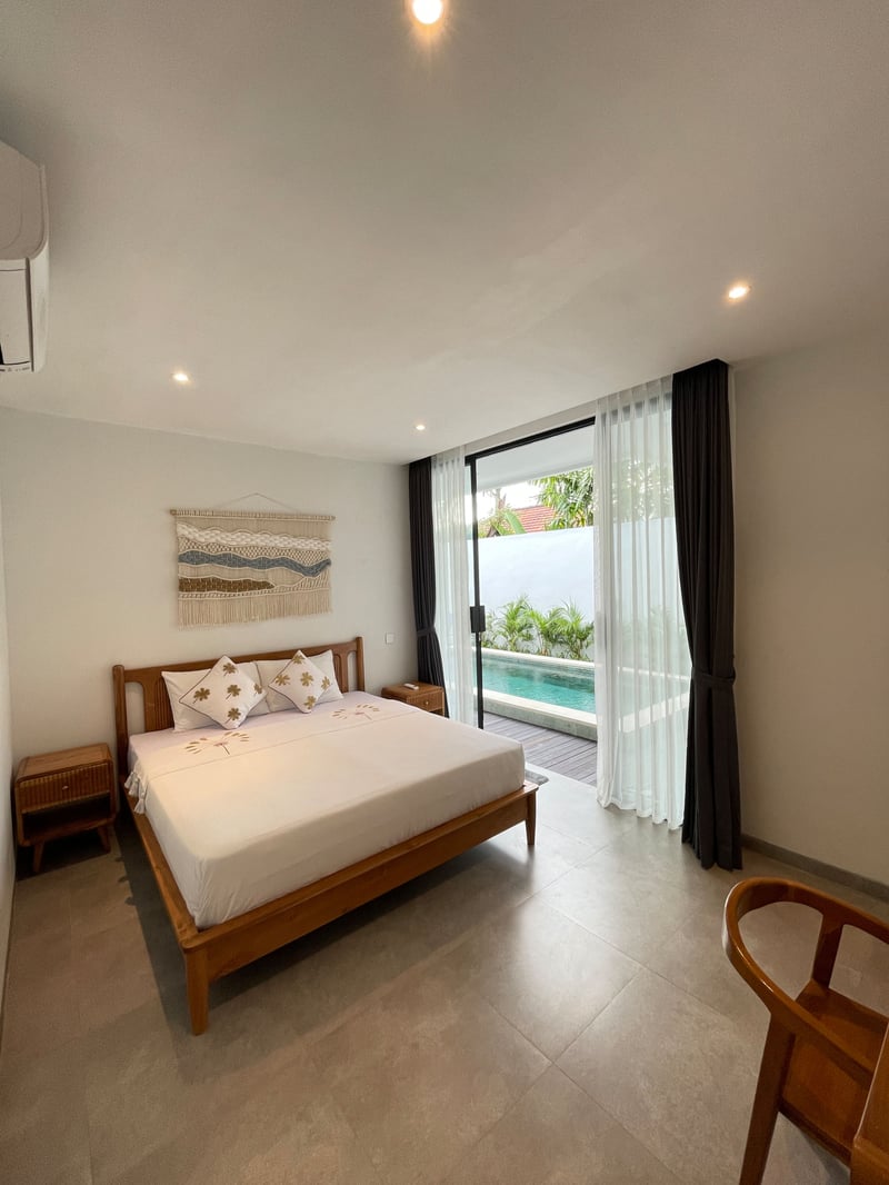 Sunflower Bali Villa 3BR Legian Double Six Beach 16