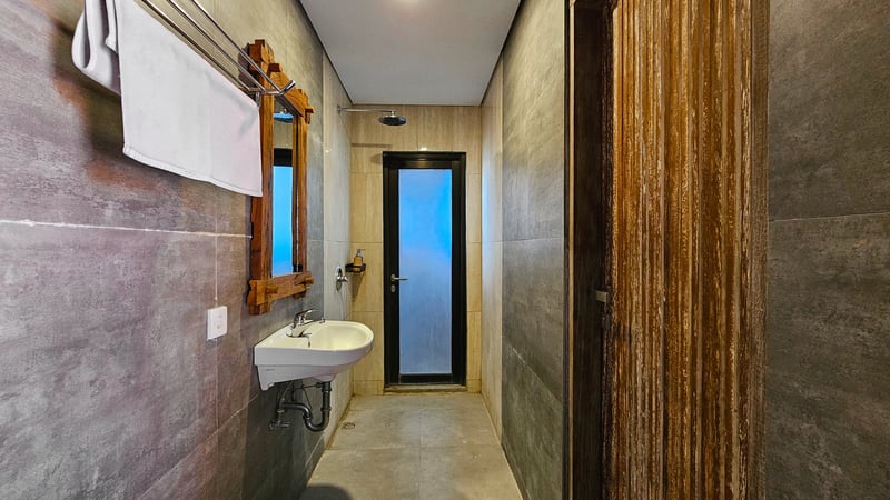 LJ Villa 16