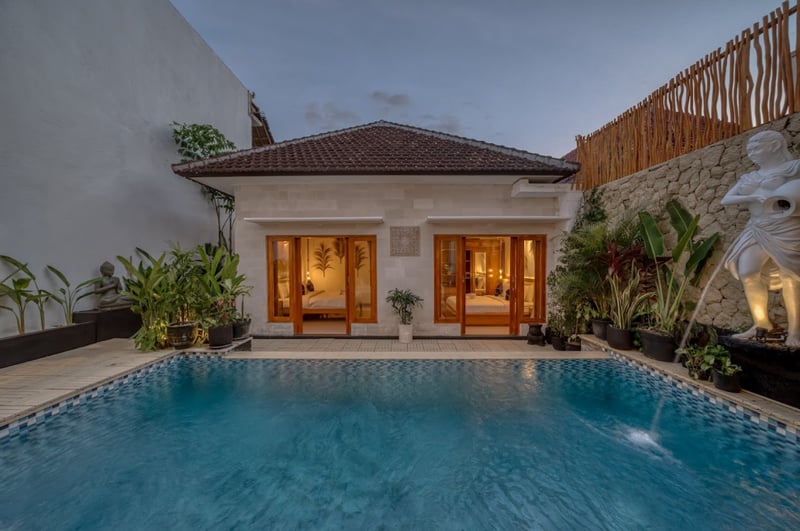 Holy's Villa 29
