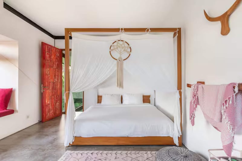 Modern 3BR Ubud Villa • Private Pool • Nature View 9