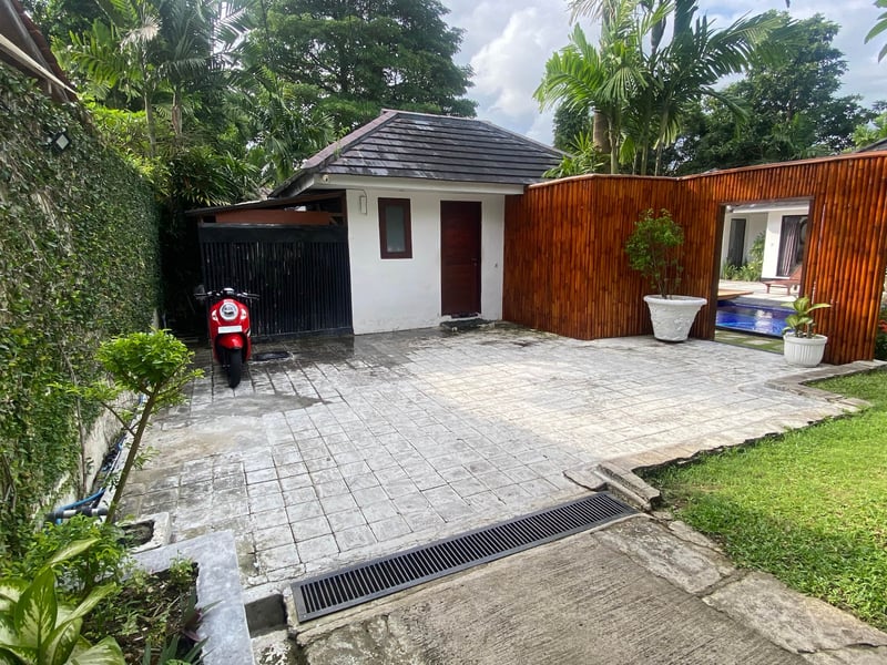 XL Tropical Estate • 4BR • Quiet • Next to POI 7