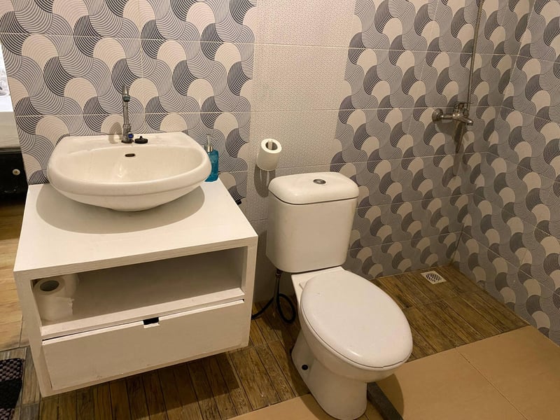 Large Deluxe room pool side 9