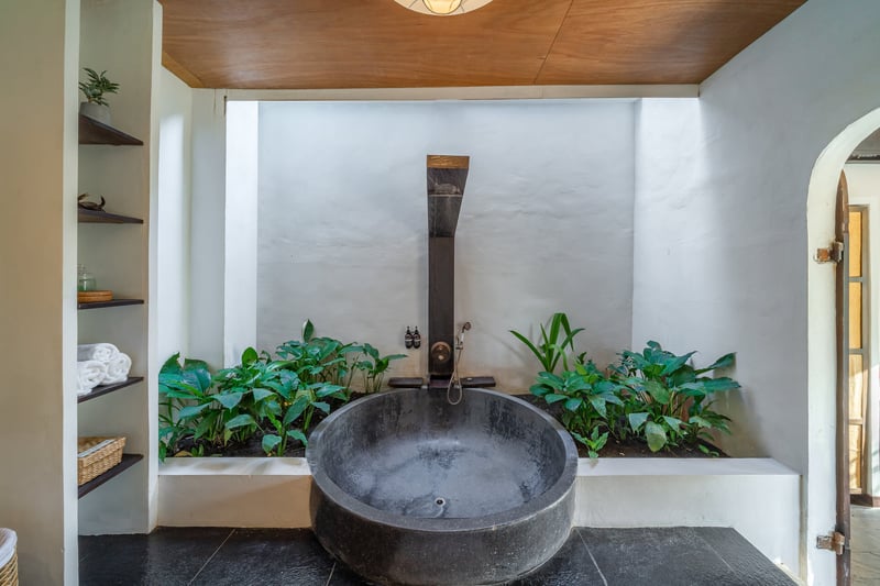 Yuka : Tropical Sunset Escape – 3BR Canggu Villa 26