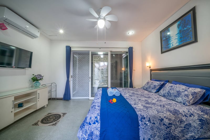 3 Bedroom Private Pool Villa in Kuta! 10
