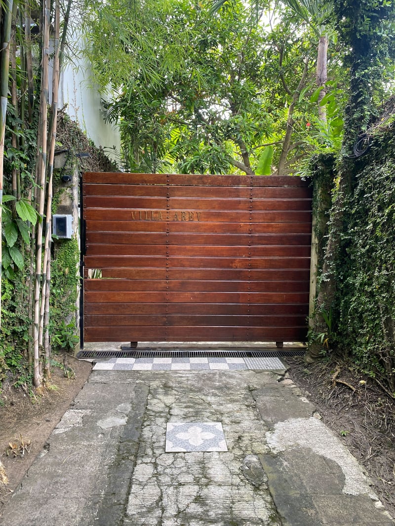 XL Tropical Estate • 4BR • Quiet • Next to POI 8