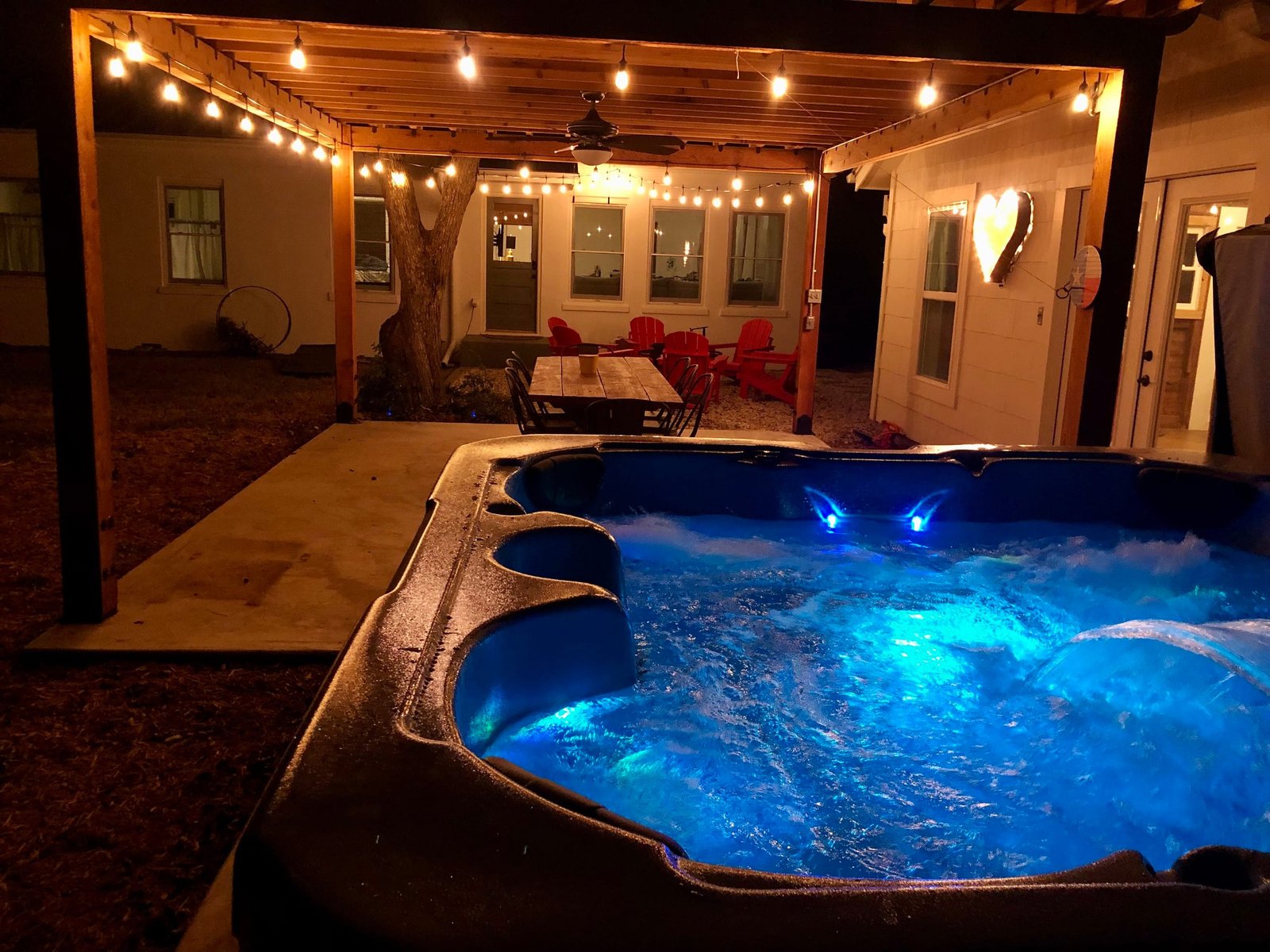 Hot Tub + Clubhouse Cottage (Walk to Main) — photo 2