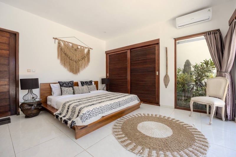 XL Tropical Estate • 4BR • Quiet • Next to POI 25