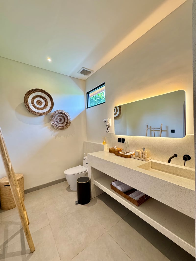 Romansa villa, a calm and tropical pool villa 19