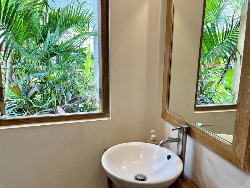 Huge 20m Private Pool / Balinese Style Villa 32