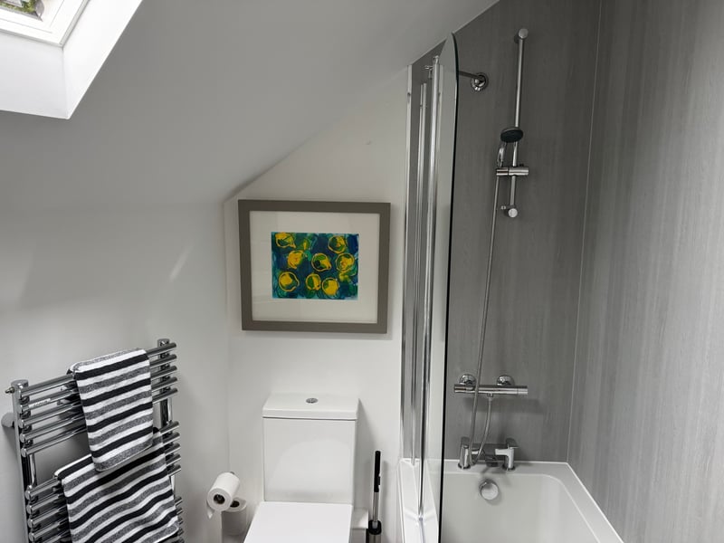 12 Crickhowell Cottages, Town Centre Location 7