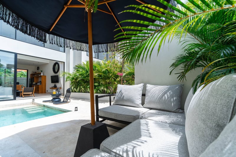 Private Pool 1BR Villa•8 min Ride BatuBolong Beach — photo 4