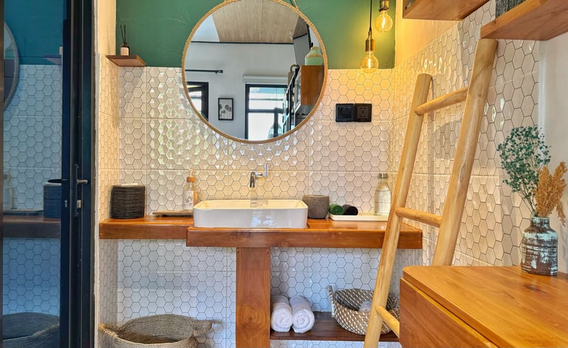 Stylish space, 2 mins walk to Kudeta Beach 17
