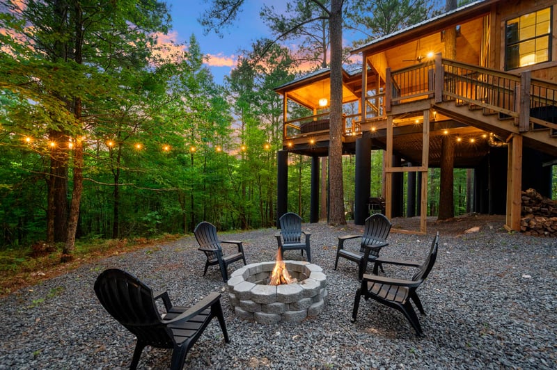 Wildberry Treehouse (Berry Creek Cabins) — photo 3