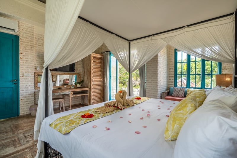 Villa Tyche Luxury 4BR Walk to beach & eat street 37