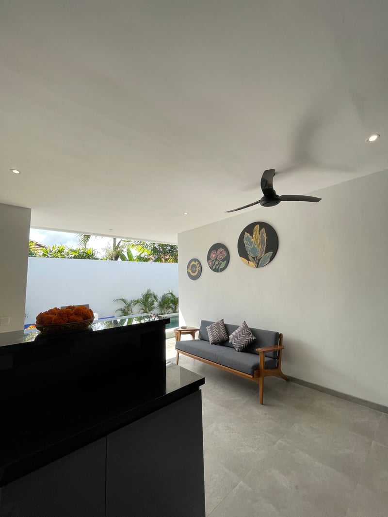 Sunflower Bali Villa 3BR Legian Double Six Beach 8