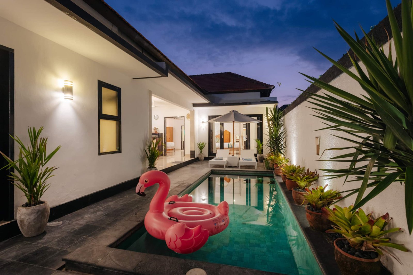 Villa Sri Seminyak - 3 Bedroom Stylish Pool Villa! — photo 2