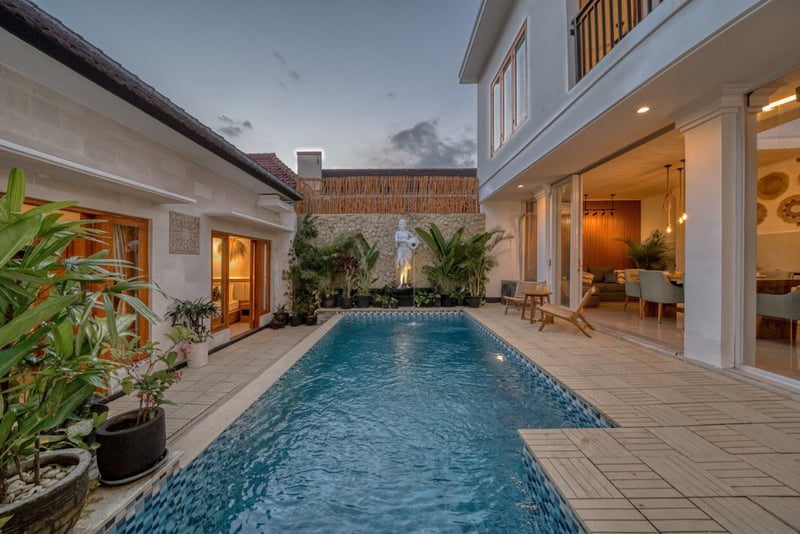 Holy's Villa 30