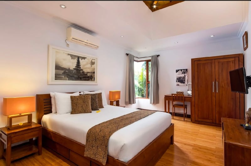 Villa Raffaela Legian-Stunning 5 star 4 Bed & Bath 17