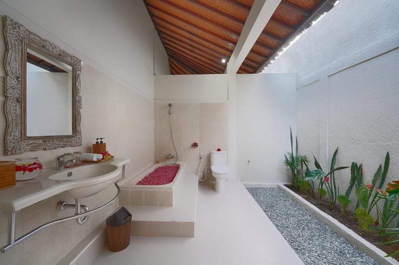 Charming 3 Bedroom Private Pool Villa in Seminyak 15