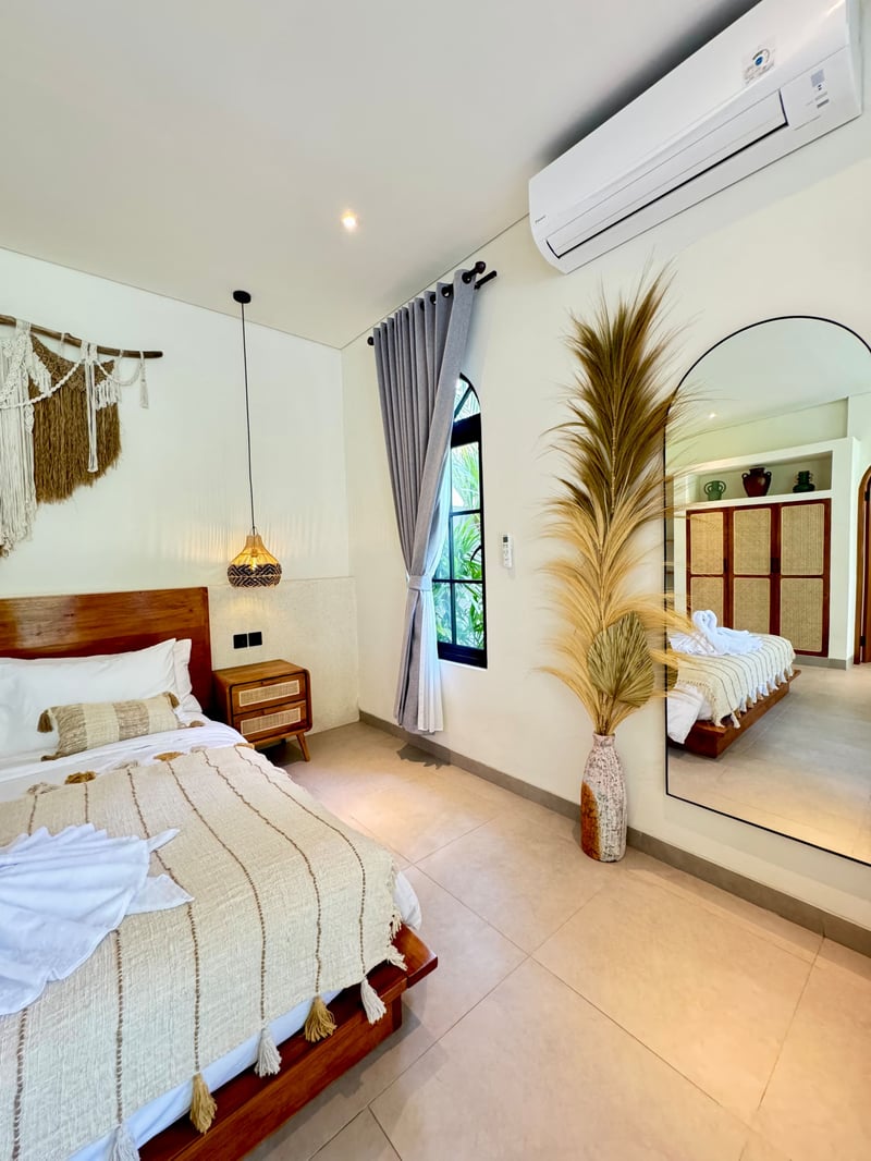 Romansa villa, a calm and tropical pool villa 15