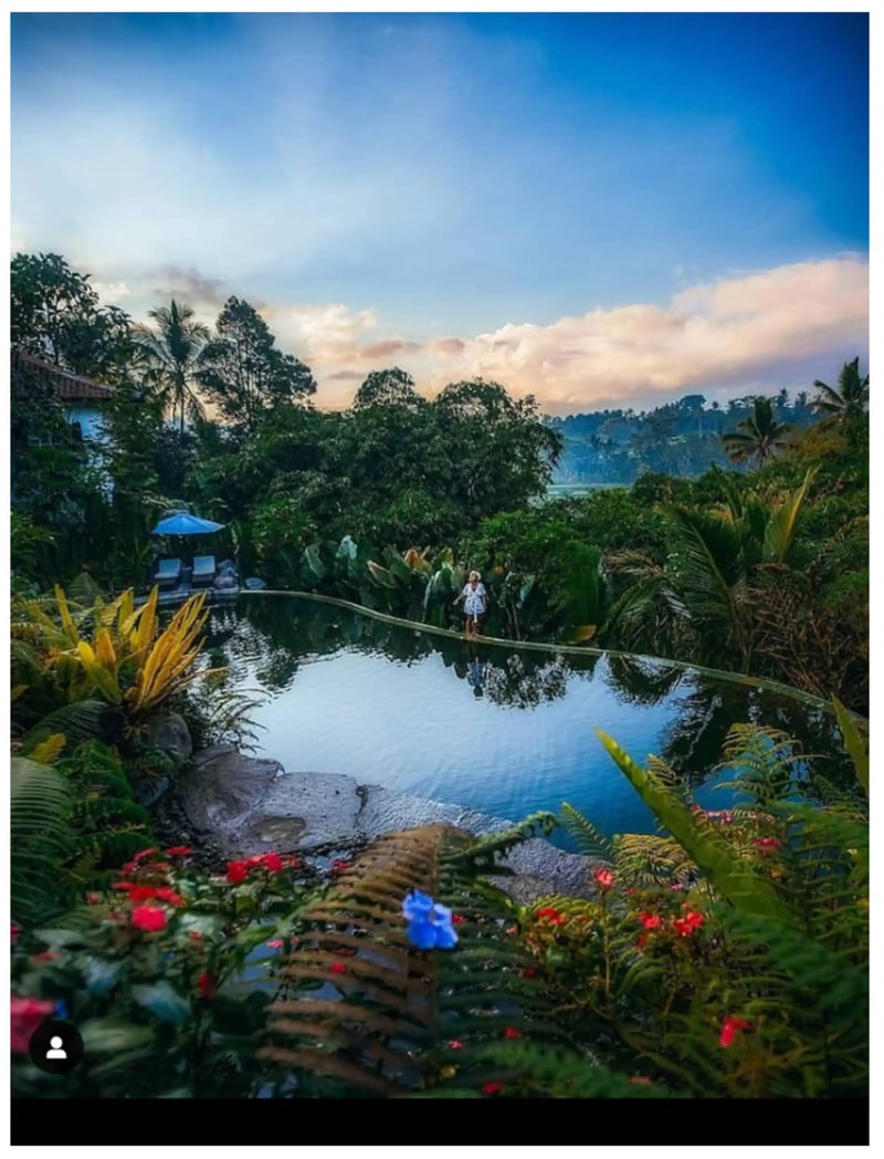 Romance in a Bygone Era Bungalow — photo 4