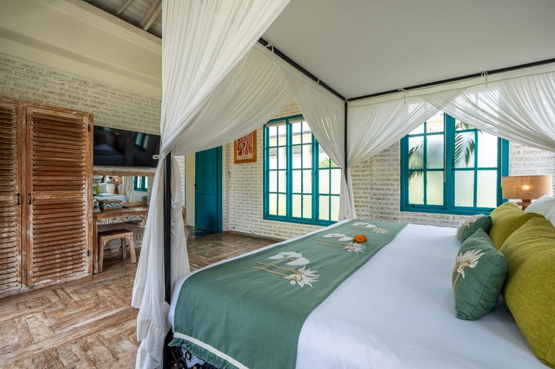 Villa Tyche Luxury 4BR Walk to beach & eat street 30