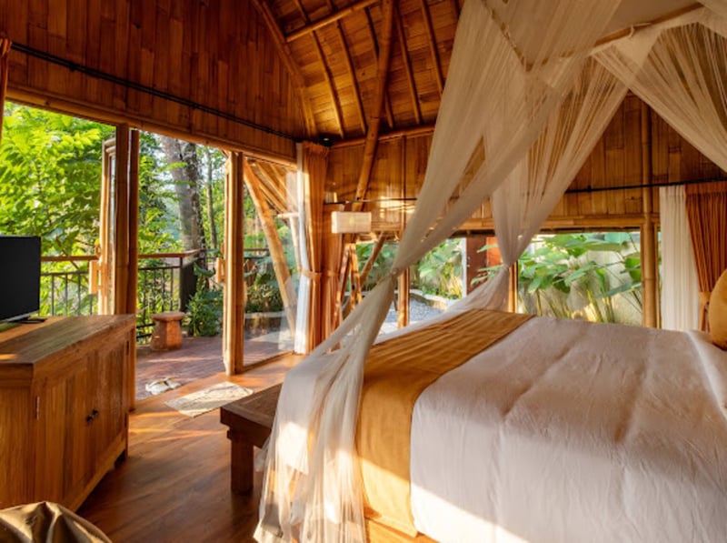 Bamboo Villa | Outdoor Tub & Sunset View — photo 2