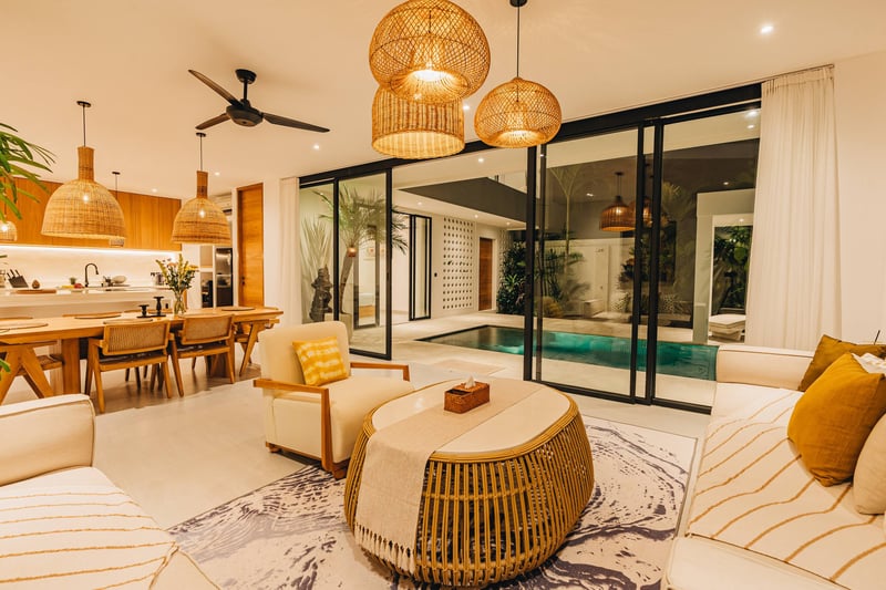 Stunning 3BR Property, Rooftop, Bathtub, 12m Pool — photo 4