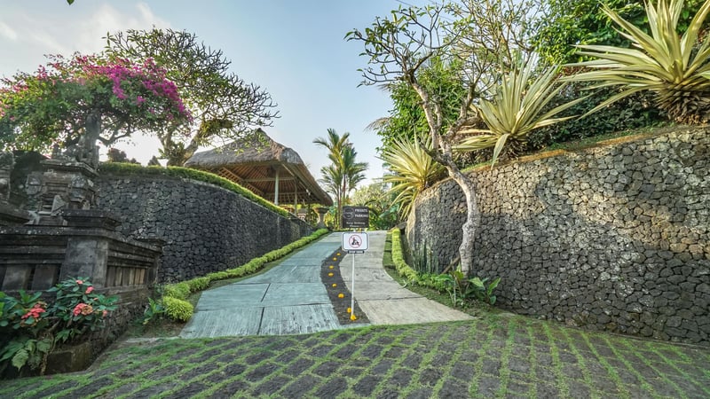 6 Bedroom villa with rice field view 25