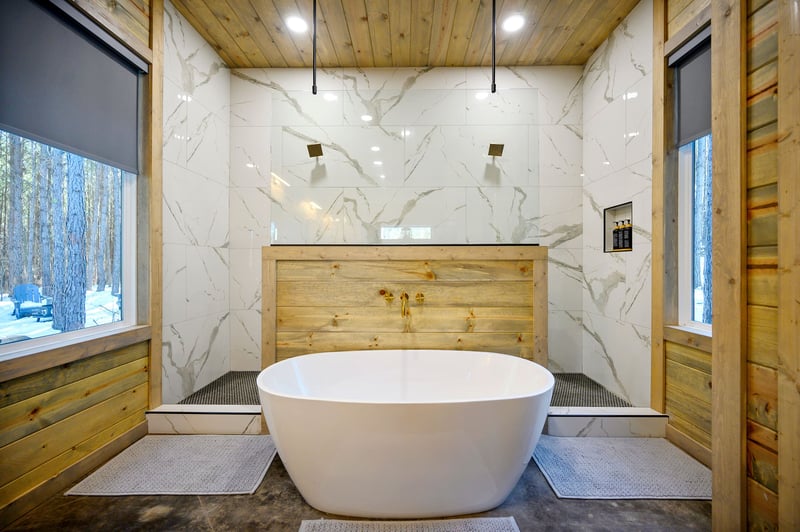 Luxury Couples Cabin (Hot Tub, Sauna, Soaking Tub) — photo 4