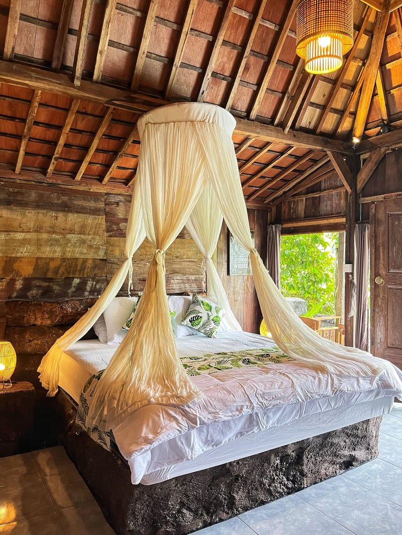 private jungle cabin + private poll + jungle view — photo 3