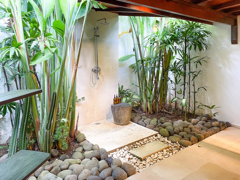 XL Tropical Estate • 4BR • Quiet • Next to POI 40