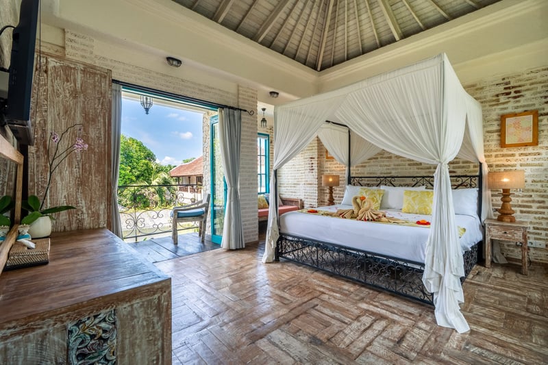 Villa Tyche Luxury 4BR Walk to beach & eat street — photo 5
