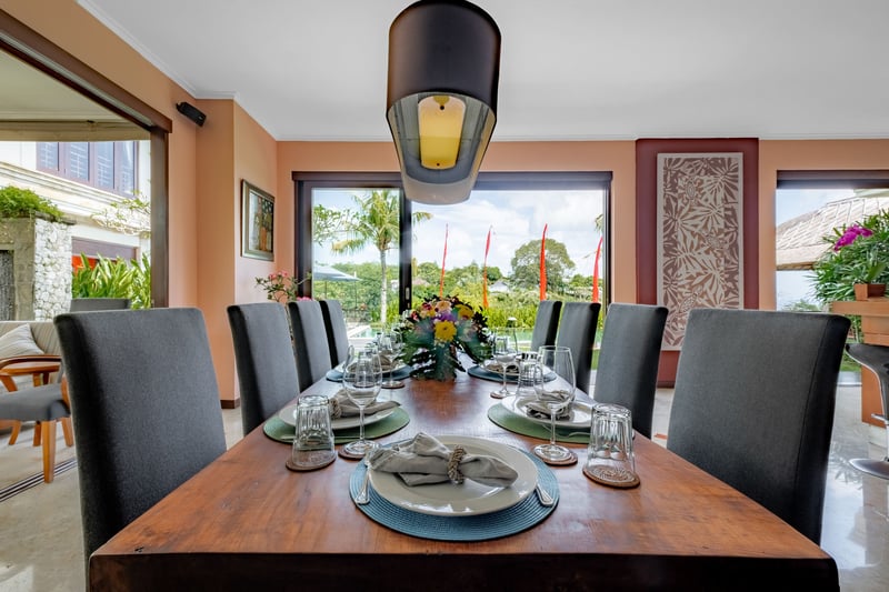 Immaculate 3-4BR Villa with Butler Service and Spa 19