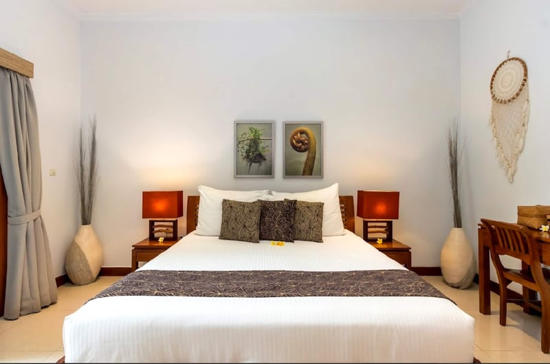 Villa Raffaela Legian-Stunning 5 star 4 Bed & Bath 13