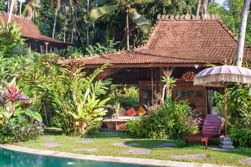 Mahadevi 1- Serviced Jungle Joglo near Ubud + Pool — photo 4