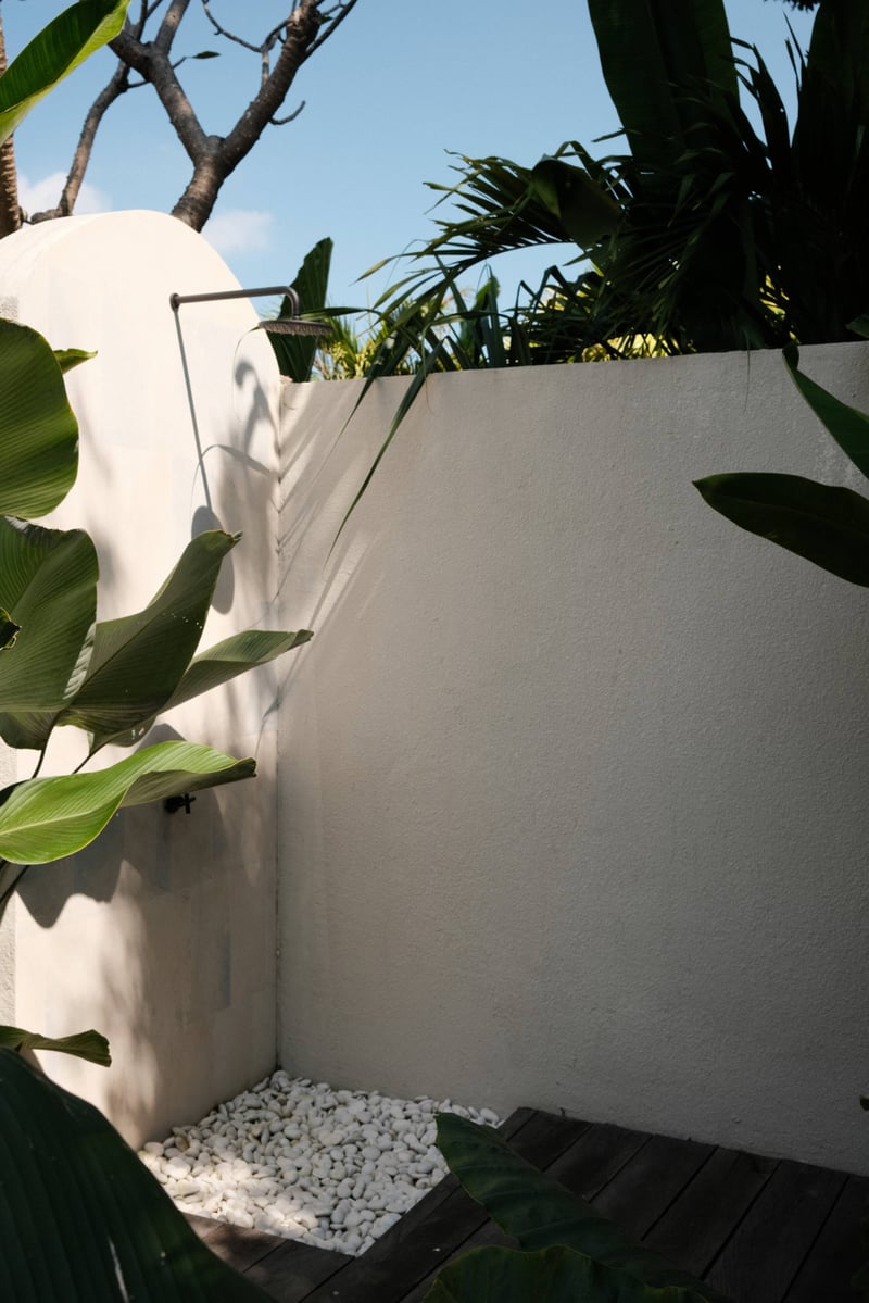 Romansa villa, a calm and tropical pool villa 23