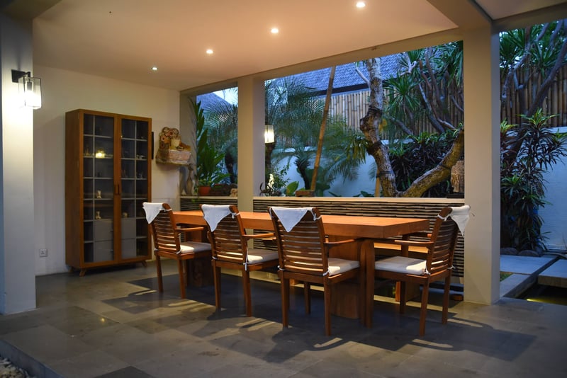 Walks to the beach - Villa with Gazebo 8